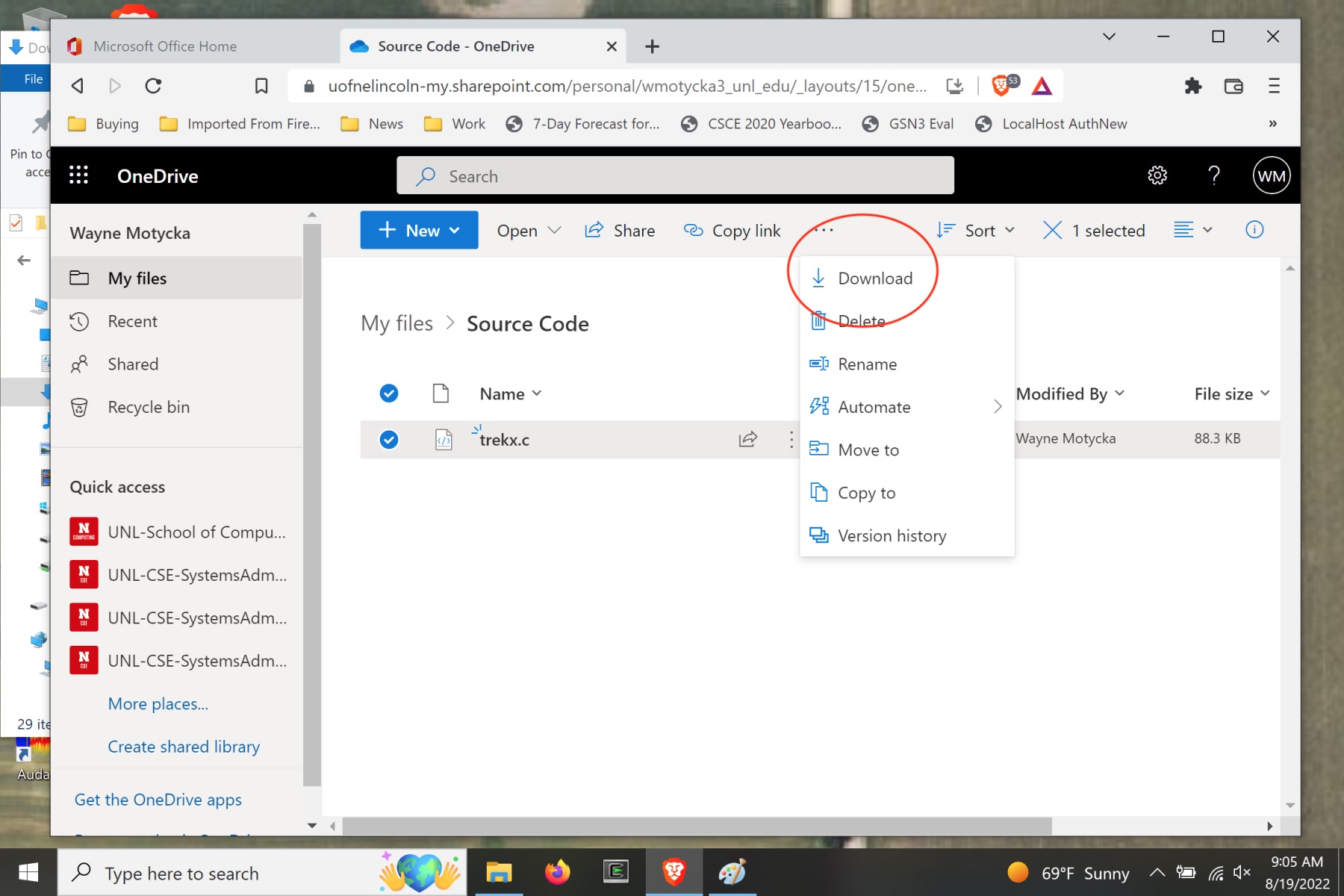 selecting the download option from the onedrive menu